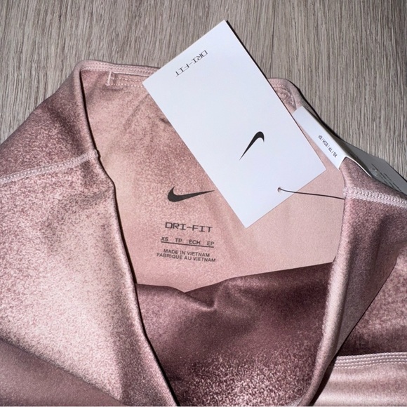 Nike Dry Fit Leggings - Picture 4 of 5